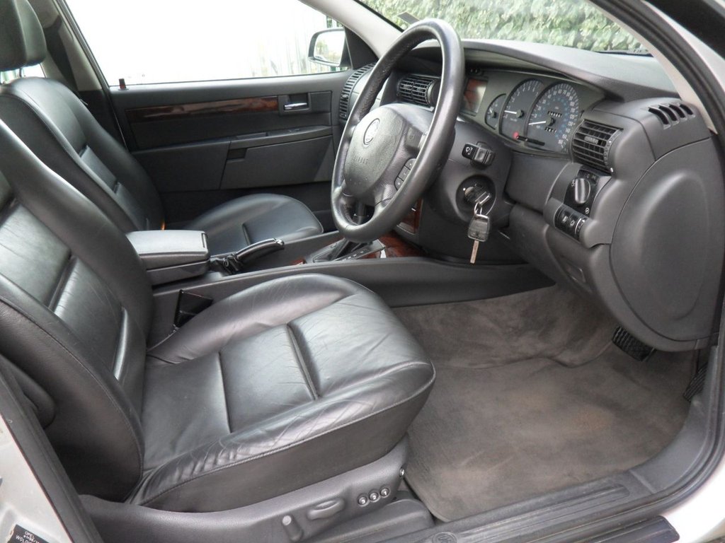 USED 2002 52 VAUXHALL OMEGA 2.6i V6 24V Elite Saloon 4dr Petrol Automatic (276 g/km, 178 bhp) One For Collectors Very Original