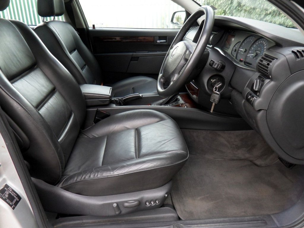 USED 2002 52 VAUXHALL OMEGA 2.6i V6 24V Elite Saloon 4dr Petrol Automatic (276 g/km, 178 bhp) One For Collectors Very Original
