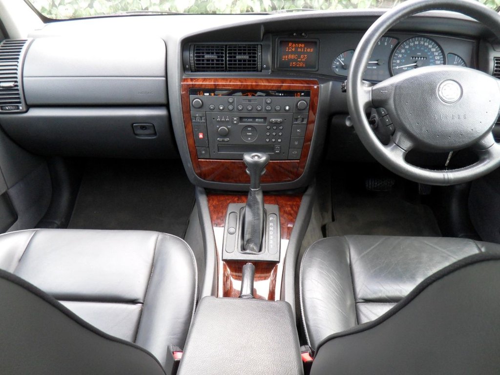 USED 2002 52 VAUXHALL OMEGA 2.6i V6 24V Elite Saloon 4dr Petrol Automatic (276 g/km, 178 bhp) One For Collectors Very Original