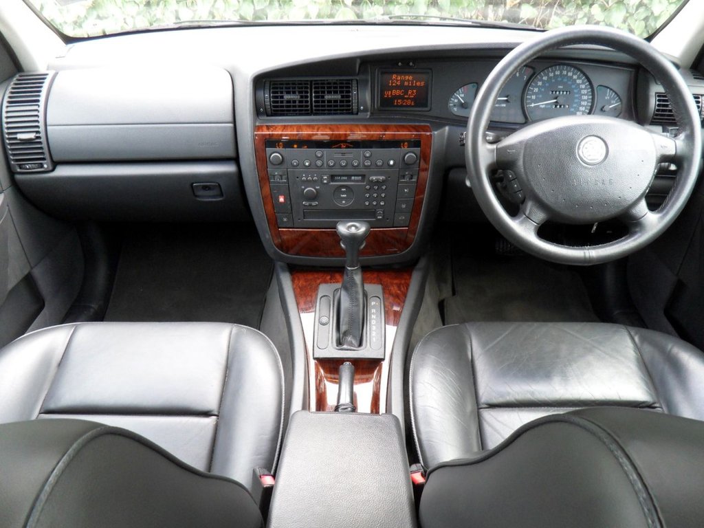 USED 2002 52 VAUXHALL OMEGA 2.6i V6 24V Elite Saloon 4dr Petrol Automatic (276 g/km, 178 bhp) One For Collectors Very Original