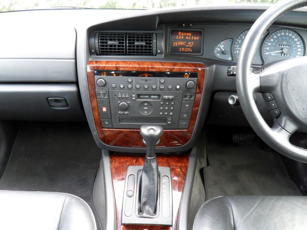 USED 2002 52 VAUXHALL OMEGA 2.6i V6 24V Elite Saloon 4dr Petrol Automatic (276 g/km, 178 bhp) One For Collectors Very Original