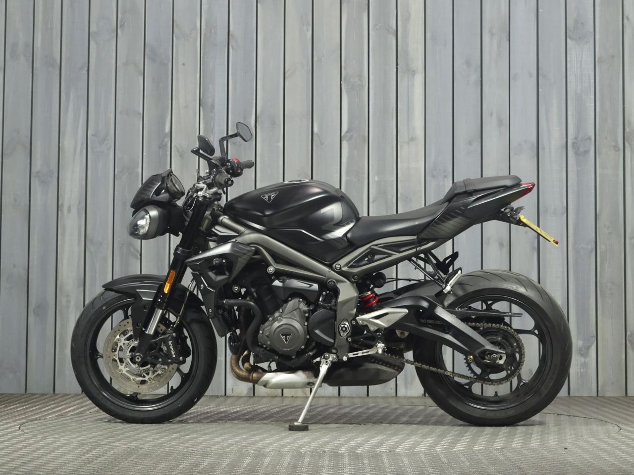 TRIUMPH STREET TRIPLE R
