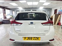 USED 2018 68 TOYOTA AURIS 1.8 VVT-h Excel Hatchback 5dr Petrol Hybrid CVT Euro 6 (s/s) (136 ps) Full Toyota Service History