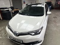 USED 2018 68 TOYOTA AURIS 1.8 VVT-h Excel Hatchback 5dr Petrol Hybrid CVT Euro 6 (s/s) (136 ps) Full Toyota Service History