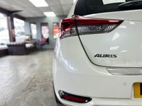 USED 2018 68 TOYOTA AURIS 1.8 VVT-h Excel Hatchback 5dr Petrol Hybrid CVT Euro 6 (s/s) (136 ps) Full Toyota Service History