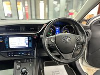 USED 2018 68 TOYOTA AURIS 1.8 VVT-h Excel Hatchback 5dr Petrol Hybrid CVT Euro 6 (s/s) (136 ps) Full Toyota Service History
