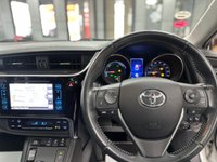 USED 2018 68 TOYOTA AURIS 1.8 VVT-h Excel Hatchback 5dr Petrol Hybrid CVT Euro 6 (s/s) (136 ps) Full Toyota Service History