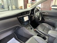 USED 2018 68 TOYOTA AURIS 1.8 VVT-h Excel Hatchback 5dr Petrol Hybrid CVT Euro 6 (s/s) (136 ps) Full Toyota Service History