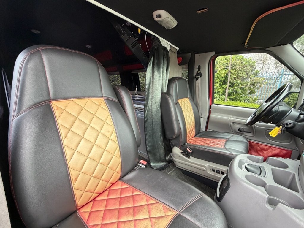 USED 2002 51 FORD E150 Ford E150 5400CC PETROL AUTOMATIC V8 MUSCLE FULL CAMPER CONVERSION