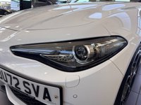USED 2022 72 ALFA ROMEO GIULIA 2.0T Veloce Saloon 4dr Petrol GPF Auto Euro 6 (s/s) (280 ps) Apple CarPlay | Reverse Camera
