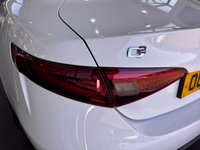USED 2022 72 ALFA ROMEO GIULIA 2.0T Veloce Saloon 4dr Petrol GPF Auto Euro 6 (s/s) (280 ps) Apple CarPlay | Reverse Camera