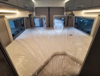 USED WEINSBERG CARABUS extra space bed configuration