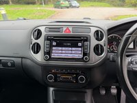 USED 2011 11 VOLKSWAGEN TIGUAN 1.4 TSI BlueMotion Tech Match SUV 5dr Petrol Manual 2WD Euro 5 (150 ps) 
