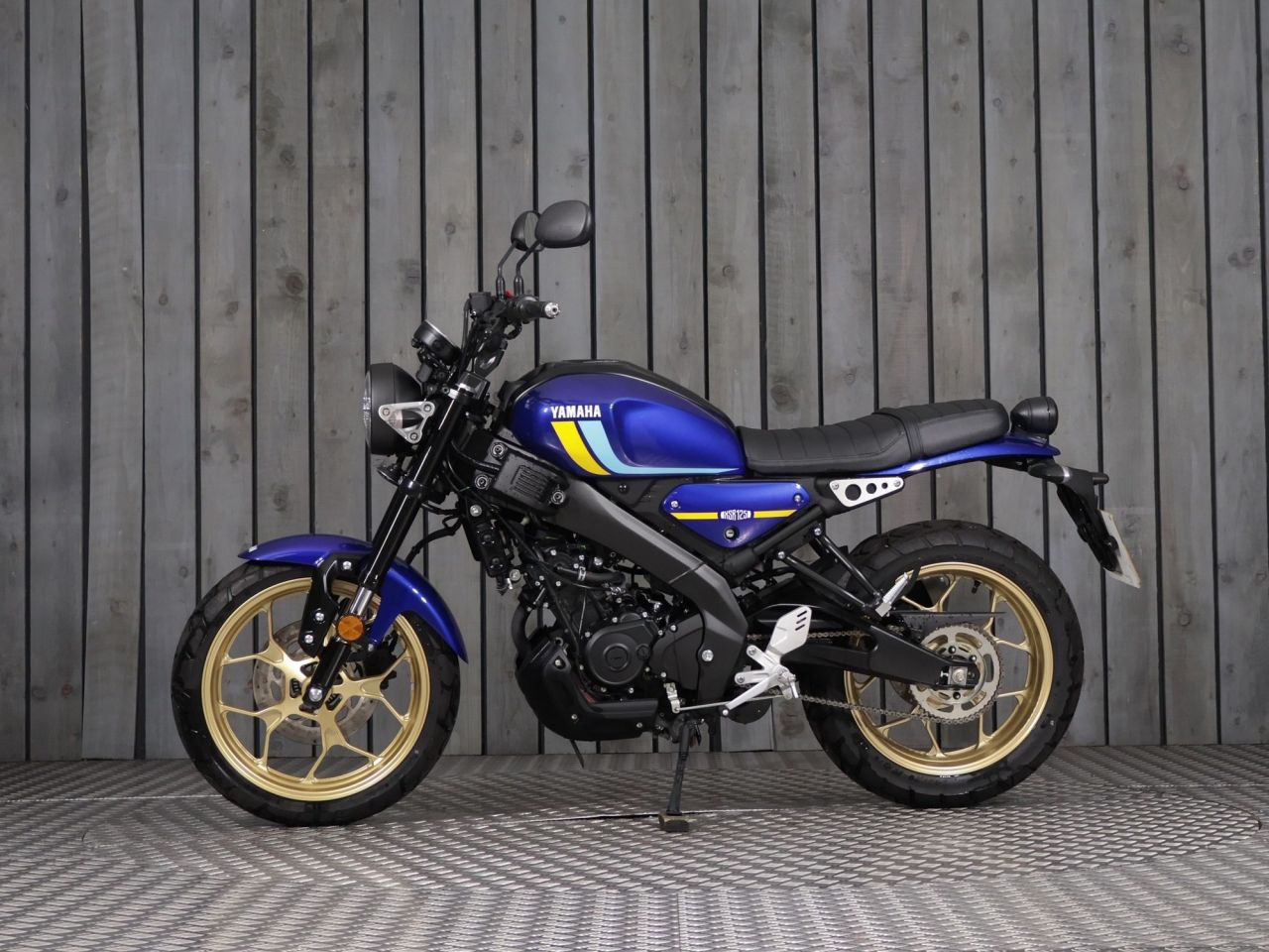YAMAHA XSR125