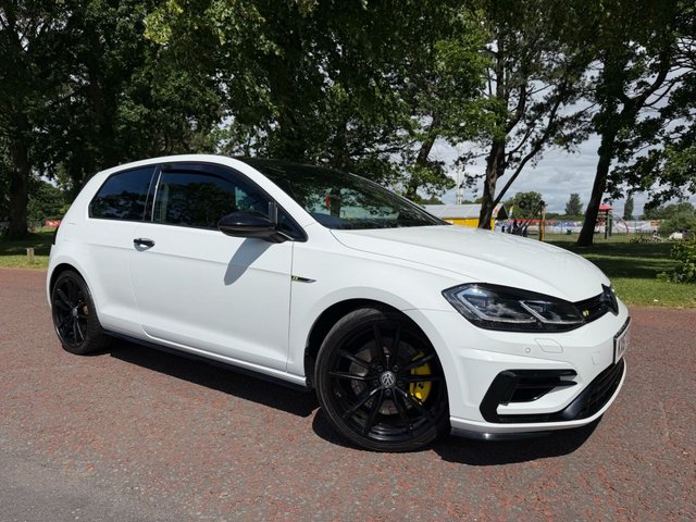 View our VOLKSWAGEN GOLF