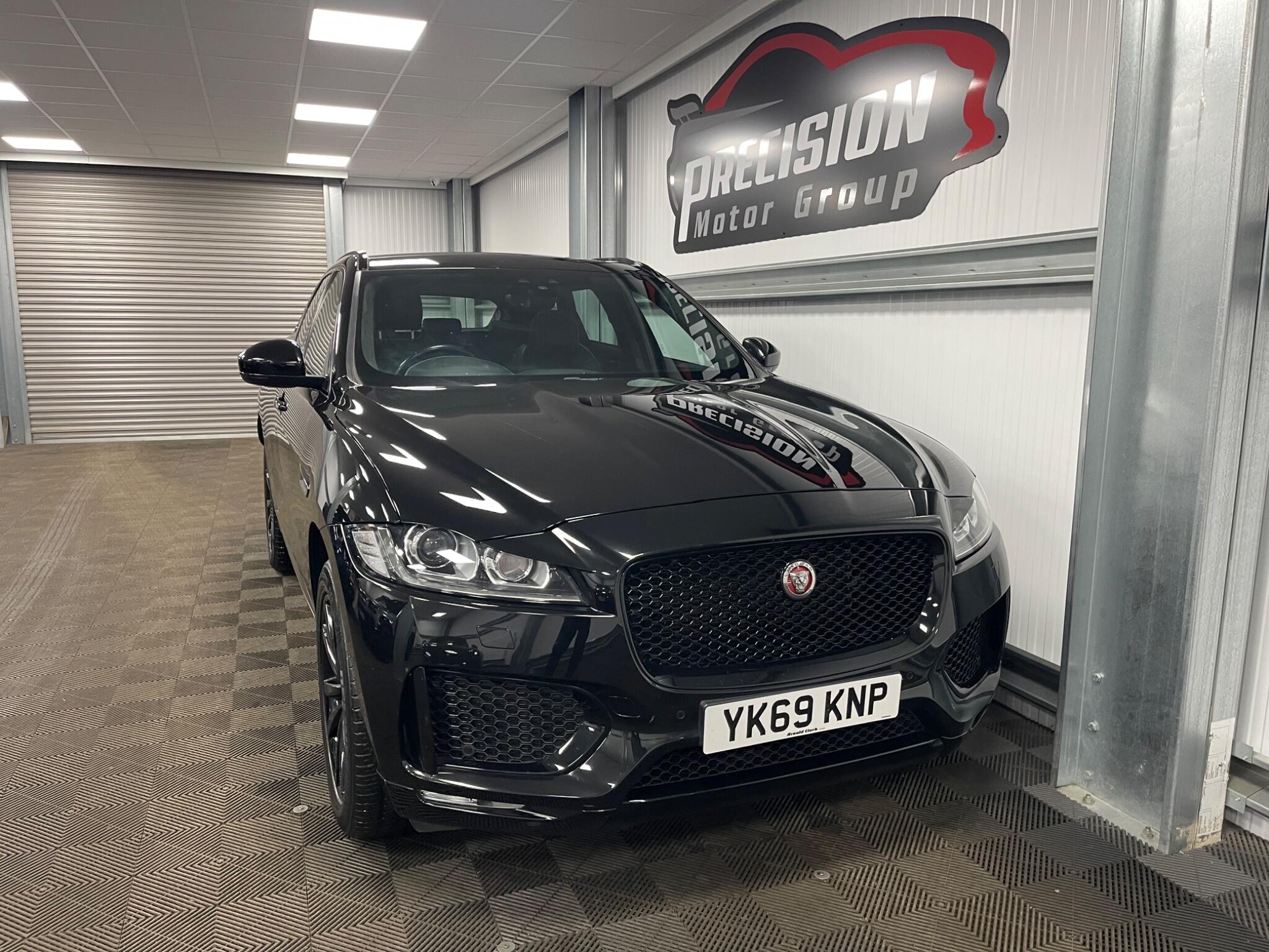 2019 Jaguar F-Pace thumbnail 2