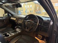 USED 2015 15 VOLKSWAGEN TOUAREG 3.0 TDI V6 BlueMotion Tech R-Line Tiptronic 4WD Euro 6 (s/s) 5dr SERVICE INCLUDED