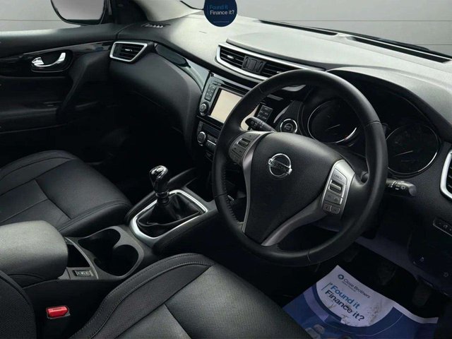 View our NISSAN QASHQAI