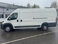 USED 2017 67 PEUGEOT BOXER 2.0 BlueHDi 435 Professional Panel Van 5dr Diesel Manual L4 H2 Euro 6 (130 ps) This 2017 Peugeot Boxer 2.0 BlueHDi 435 Professional L4 H2 Euro 6 5dr boasts a clear vehicle history, offering you peace of mind.  Powered by an efficient 2.0 litre BlueHDi diesel engine, this Euro 6 compliant van is presented in the Professional trim, known for its practical features.  With a substantial towing weight of 3000 kg, it is well equipped for a variety of tasks. The Boxer Professional derivative stands out with its impressive 15000 litre cargo volume.