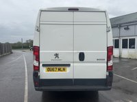 USED 2017 67 PEUGEOT BOXER 2.0 BlueHDi 435 Professional Panel Van 5dr Diesel Manual L4 H2 Euro 6 (130 ps) This 2017 Peugeot Boxer 2.0 BlueHDi 435 Professional L4 H2 Euro 6 5dr boasts a clear vehicle history, offering you peace of mind.  Powered by an efficient 2.0 litre BlueHDi diesel engine, this Euro 6 compliant van is presented in the Professional trim, known for its practical features.  With a substantial towing weight of 3000 kg, it is well equipped for a variety of tasks. The Boxer Professional derivative stands out with its impressive 15000 litre cargo volume.