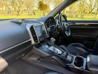 USED 2016 66 PORSCHE CAYENNE 3.0 TD V6 Platinum Edition TiptronicS 4WD Euro 6 (s/s) 5dr 1 P/OWNER|HIGH SPEC|PRISTINE
