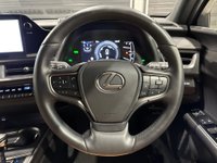 USED 2023 73 LEXUS UX 2.0 250h F Sport Design E-CVT Euro 6 (s/s) 5dr F Sport Design Hybrid