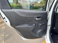 USED 2014 63 TOYOTA YARIS 1.5 VVT-h Icon Plus Hatchback 5dr Petrol Hybrid CVT Euro 5 (101 ps) 