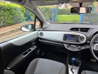 USED 2014 63 TOYOTA YARIS 1.5 VVT-h Icon Plus Hatchback 5dr Petrol Hybrid CVT Euro 5 (101 ps) 