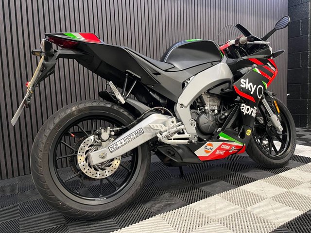 View our APRILIA RS 125