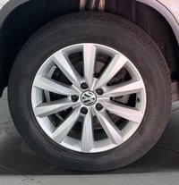 USED 2014 64 VOLKSWAGEN TIGUAN 2.0 TDI BlueMotion Tech Match SUV 5dr Diesel Manual 2WD Euro 5 (s/s) (140 ps) 