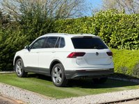 USED 2018 18 VOLKSWAGEN TIGUAN 2.0 TDI SEL SUV 5dr Diesel DSG 4Motion Euro 6 (s/s) (150 ps) A VERY WELL CARED FOR EXAMPLE WITH TEXT BOOK SERVICING AND APPLE CAR PLAY PANROOF AND REVERSE CAMERA AND POWER TAILGATE COUPLED WITH THE SMOOTH DSG GEARBOX