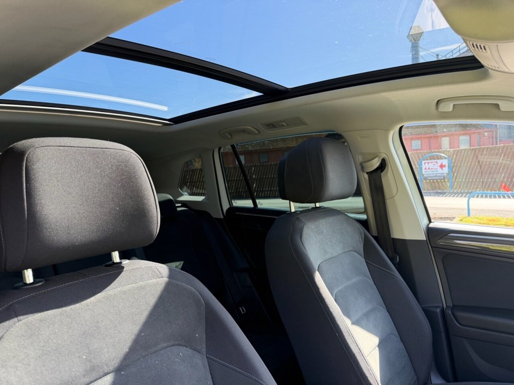 USED 2018 18 VOLKSWAGEN TIGUAN 2.0 TDI SEL SUV 5dr Diesel DSG 4Motion Euro 6 (s/s) (150 ps) A VERY WELL CARED FOR EXAMPLE WITH TEXT BOOK SERVICING AND APPLE CAR PLAY PANROOF AND REVERSE CAMERA AND POWER TAILGATE COUPLED WITH THE SMOOTH DSG GEARBOX