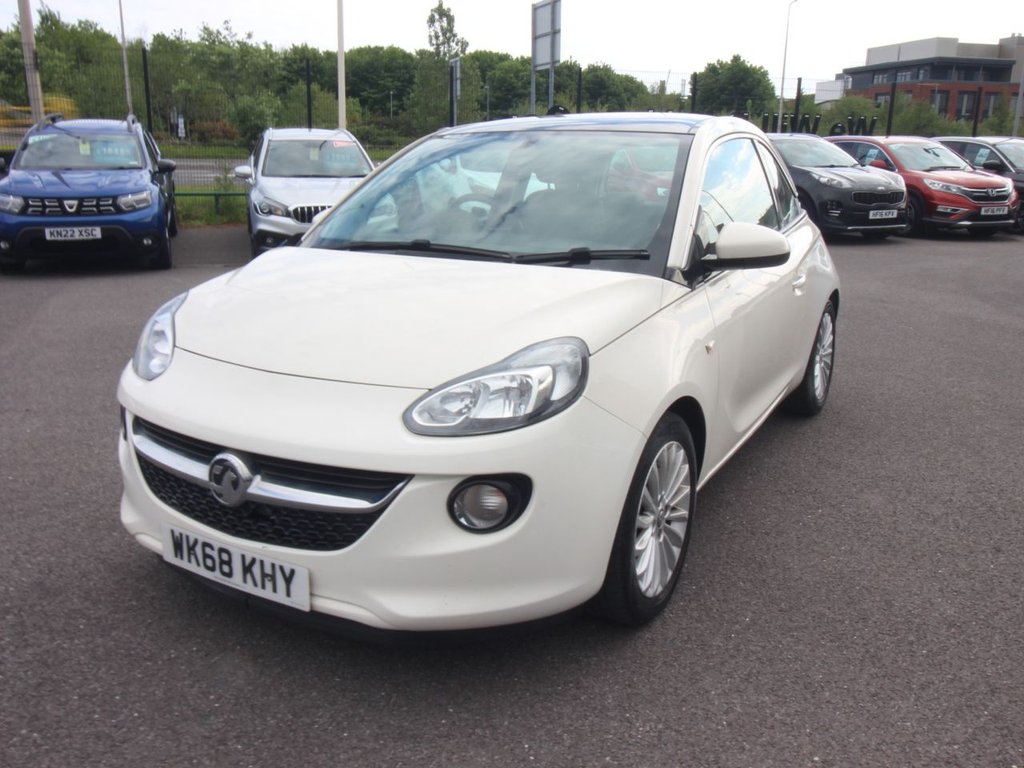 USED 2018 68 VAUXHALL ADAM 1.4i GLAM Hatchback 3dr Petrol Manual Euro 6 (87 ps) **CLEARANCE VEHICLE**