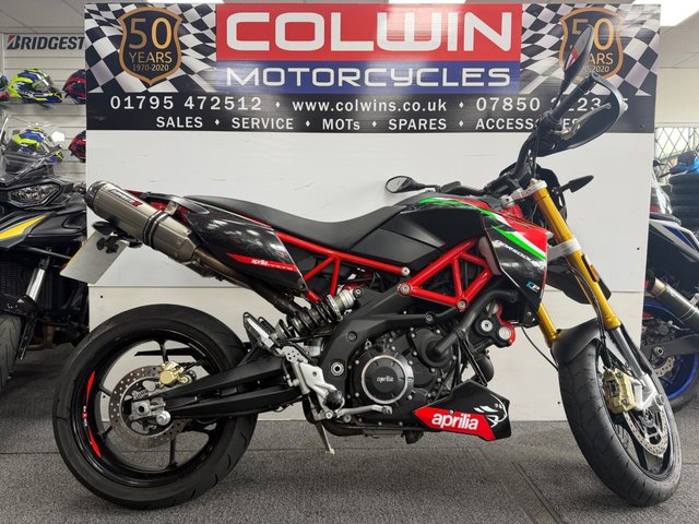 View our APRILIA Dorsoduro 900