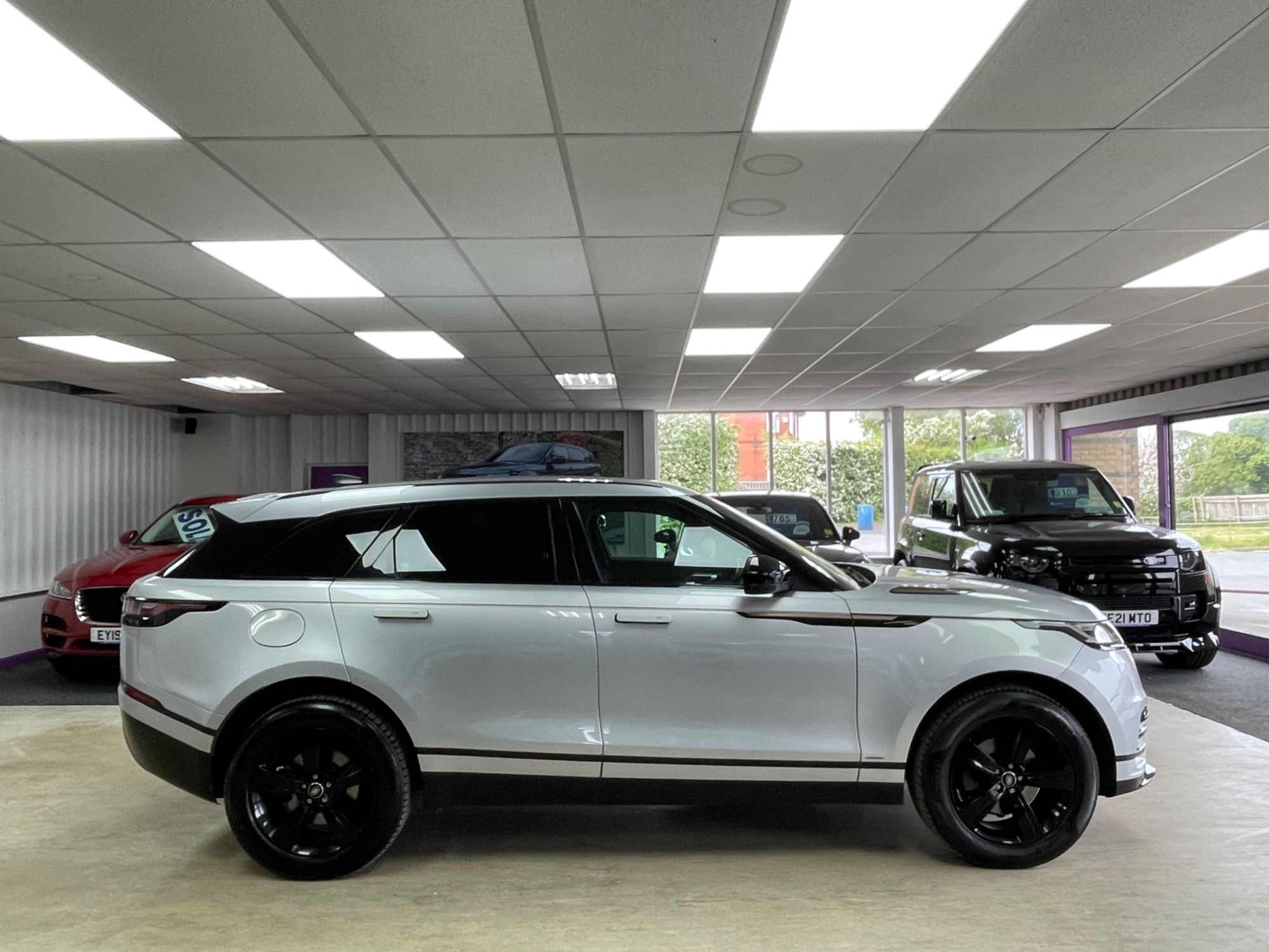 USED 2019 69 LAND ROVER RANGE ROVER VELAR 2.0 D180 R-Dynamic S SUV 5dr Diesel Auto 4WD Euro 6 (s/s) (180 ps) 