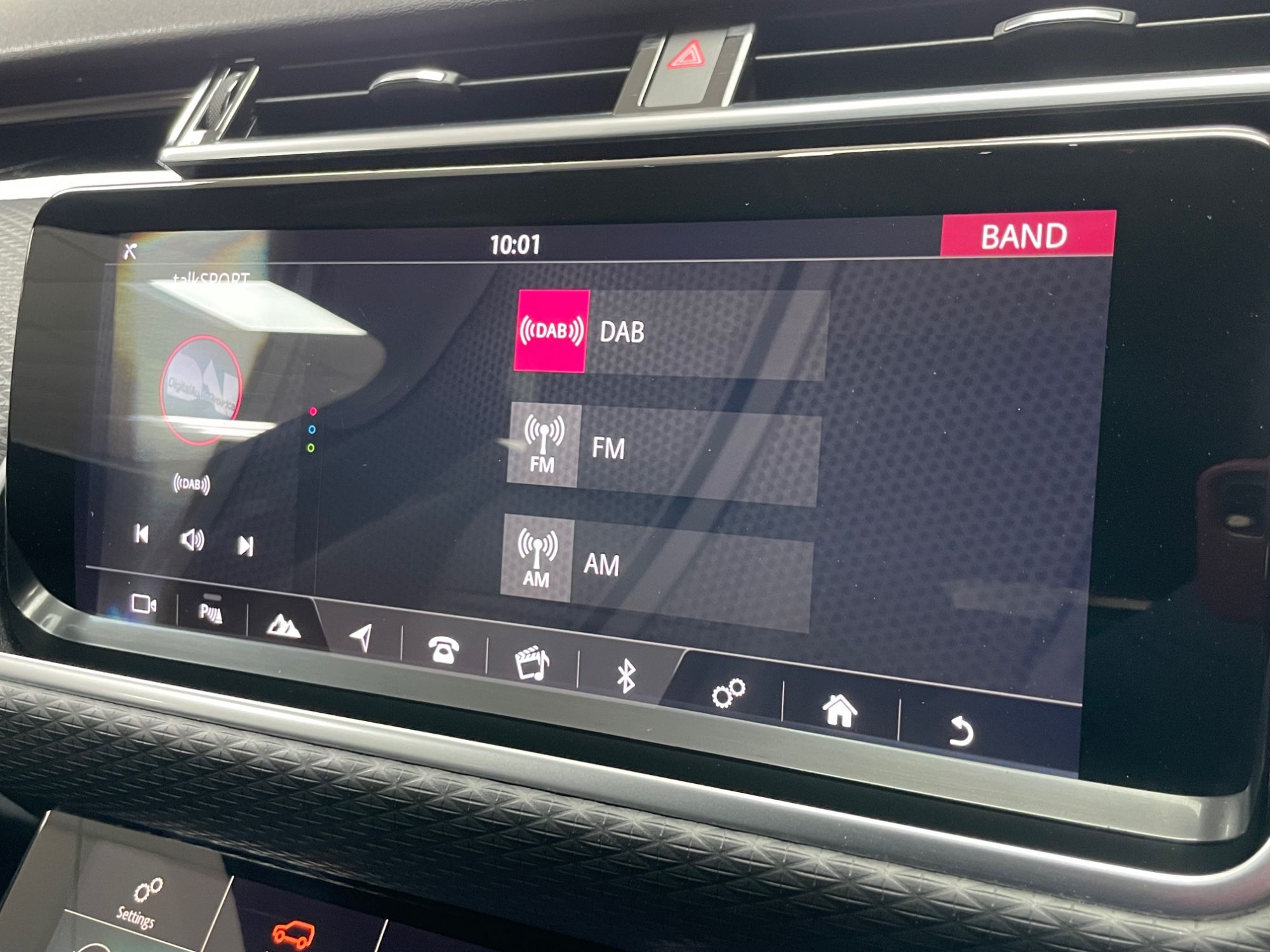 USED 2019 69 LAND ROVER RANGE ROVER VELAR 2.0 D180 R-Dynamic S SUV 5dr Diesel Auto 4WD Euro 6 (s/s) (180 ps) 