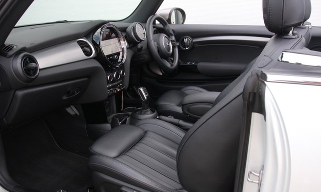 View our MINI CONVERTIBLE