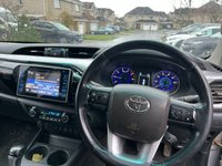 USED 2019 19 TOYOTA HI-LUX 2.4 D-4D Invincible Pickup Double Cab 4dr Diesel Auto 4WD Euro 6 (s/s) (TSS) (150 ps) 1 FORMER KEEPER FROM NEW "NO VAT"