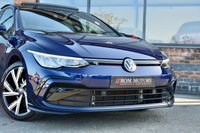 USED 2022 72 VOLKSWAGEN GOLF 1.5 eTSI MHEV R-Line Hatchback 5dr Petrol Hybrid DSG Euro 6 (s/s) (150 ps) PAN ROOF / REV CAM / 18" ALLOY
