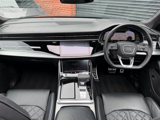 View our AUDI Q8