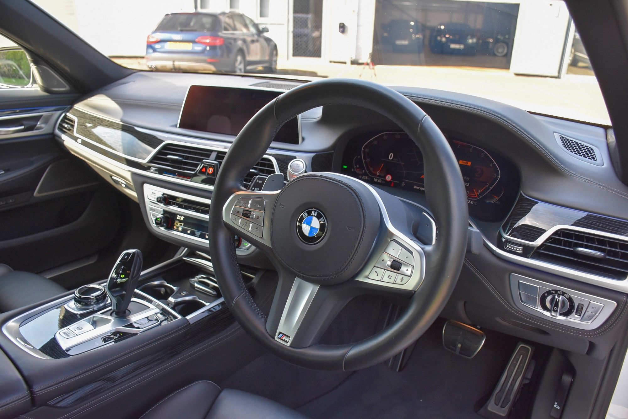 USED 2020 20 BMW 7 SERIES 3.0 740i M Sport Saloon 4dr Petrol Auto Euro 6 (s/s) (340 ps) 