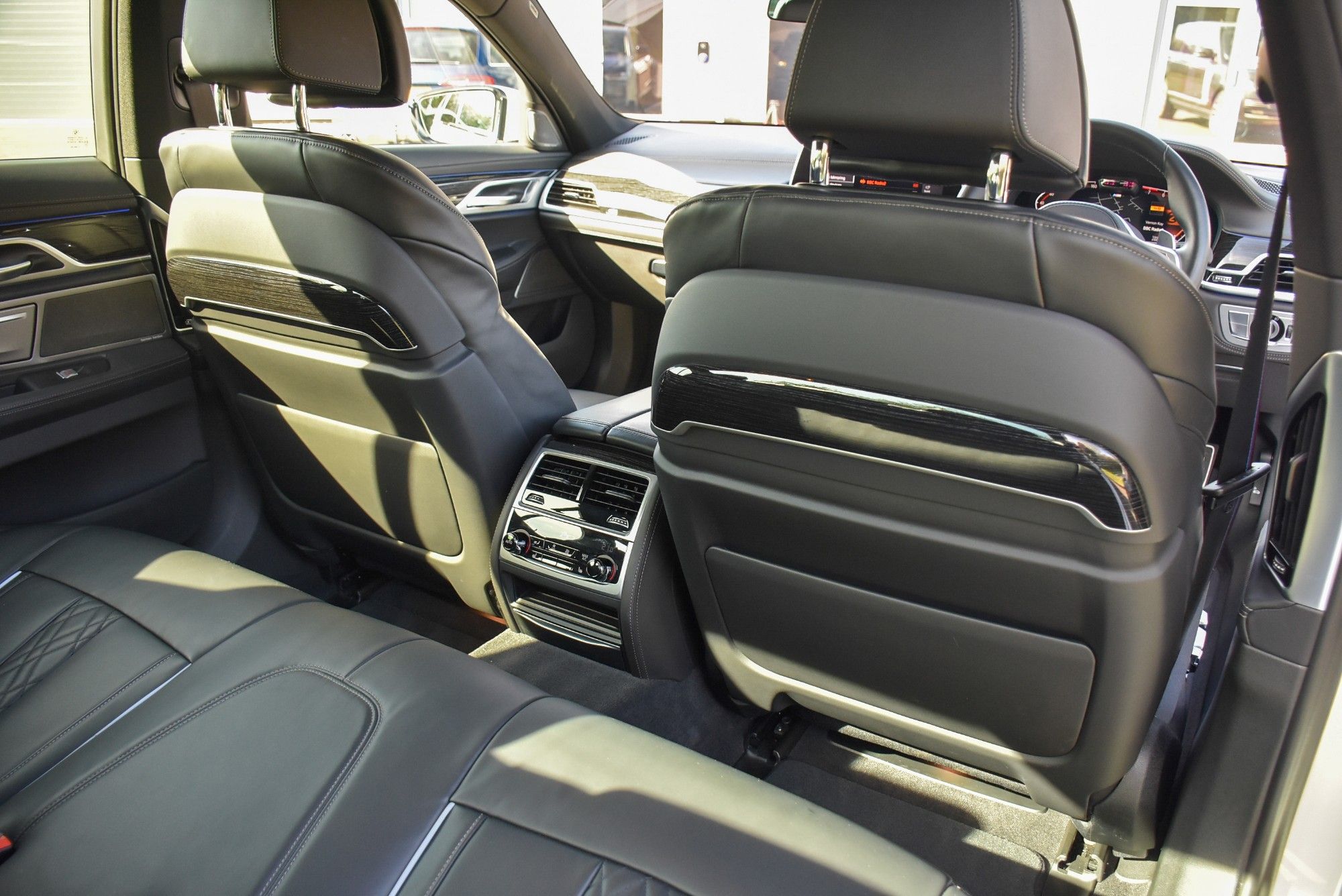 USED 2020 20 BMW 7 SERIES 3.0 740i M Sport Saloon 4dr Petrol Auto Euro 6 (s/s) (340 ps) 