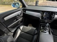 USED 2019 19 VOLVO S90 2.0h T8 Twin Engine 10.4kWh R-Design Pro Saloon 4dr Petrol Plug-in Hybrid Auto AWD Euro 6 (s/s) (390 ps) LEATHER+SAT NAV+CAMERA+ULEZ