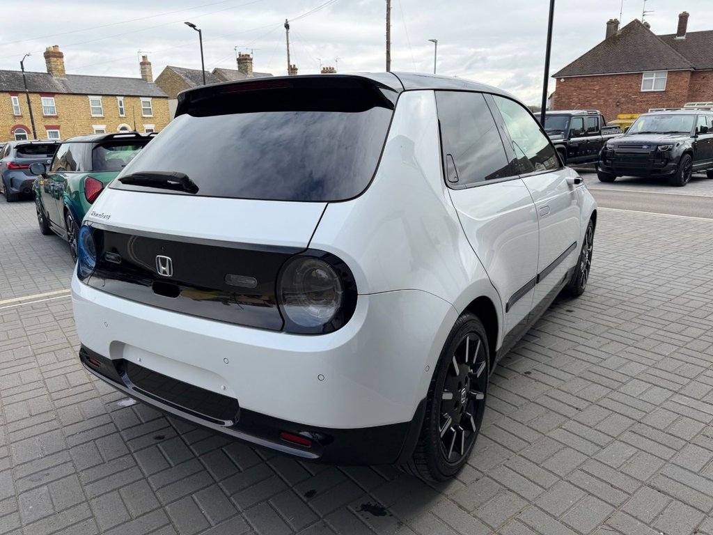 USED 2024 24 HONDA HONDA E 35.5kWh Advance Hatchback 5dr Electric Auto (17in Alloy) (154 ps) PANORAMIC ROOF, 17 Inch Alloys