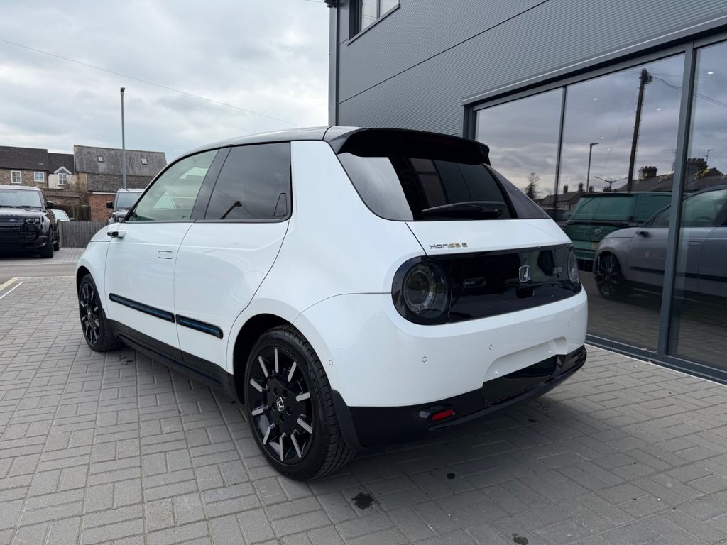 USED 2024 24 HONDA HONDA E 35.5kWh Advance Hatchback 5dr Electric Auto (17in Alloy) (154 ps) PANORAMIC ROOF, 17 Inch Alloys