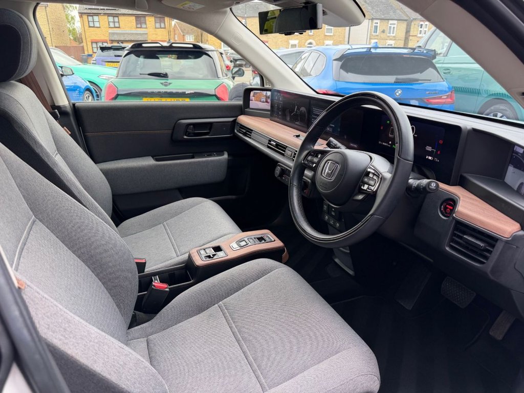 USED 2024 24 HONDA HONDA E 35.5kWh Advance Hatchback 5dr Electric Auto (17in Alloy) (154 ps) PANORAMIC ROOF, 17 Inch Alloys