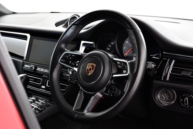 USED 2019 69 PORSCHE MACAN 3.0T V6 S SUV 5dr Petrol PDK 4WD Euro 6 (s/s) (354 ps) &pound;17k Extras | Air Sus/Pan/21"s