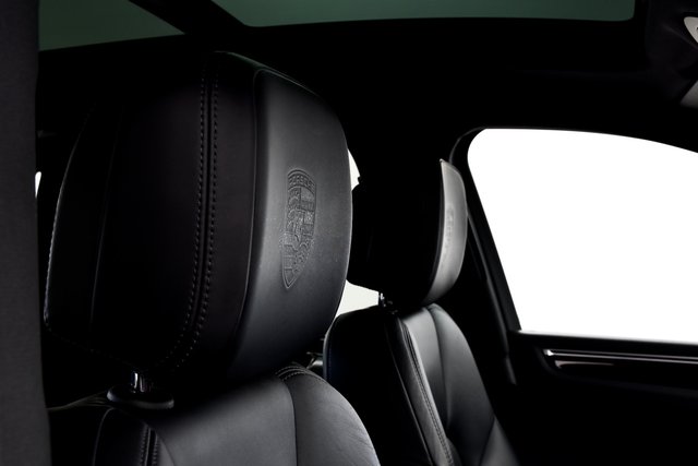 USED 2019 69 PORSCHE MACAN 3.0T V6 S SUV 5dr Petrol PDK 4WD Euro 6 (s/s) (354 ps) &pound;17k Extras | Air Sus/Pan/21"s