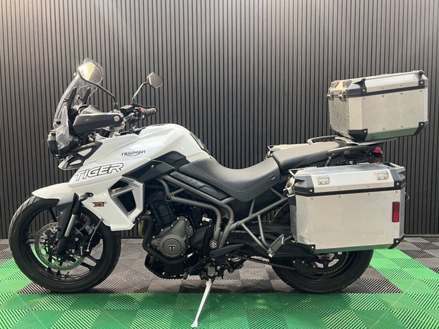 View our TRIUMPH TIGER 800
