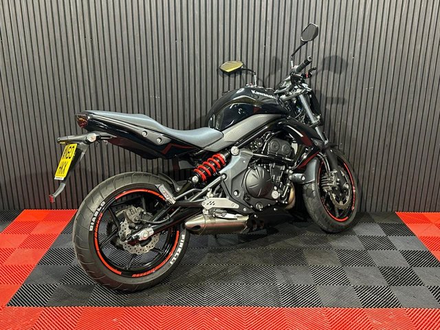 View our KAWASAKI ER-6N